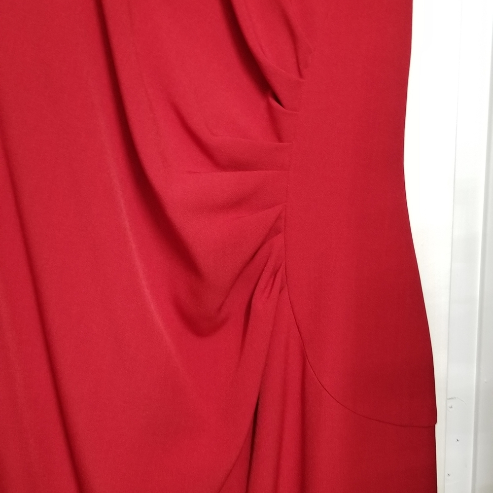 Red Dress - Picture 3 of 6